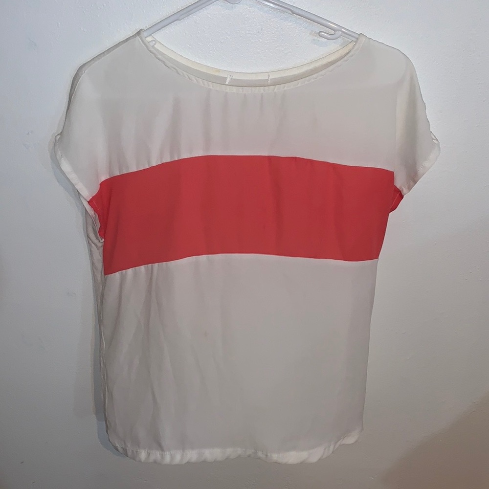 Woman’s blouse like T